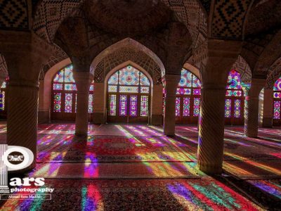 مسجد نصیرالملک شیراز؛ جشن شیشه‌های پر از راز